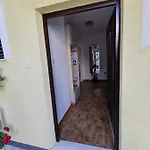 Apartment Ljiljana *