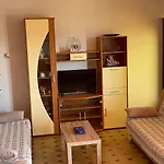 Apartment Ljiljana *