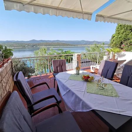 Apartamento Ljiljana