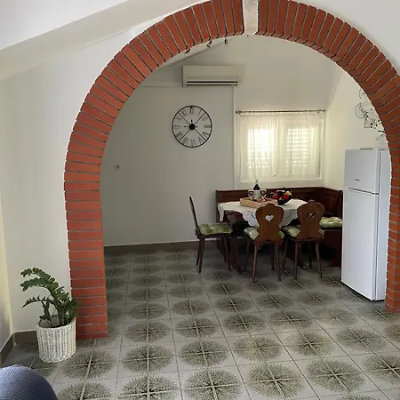 Ljiljana Apartment